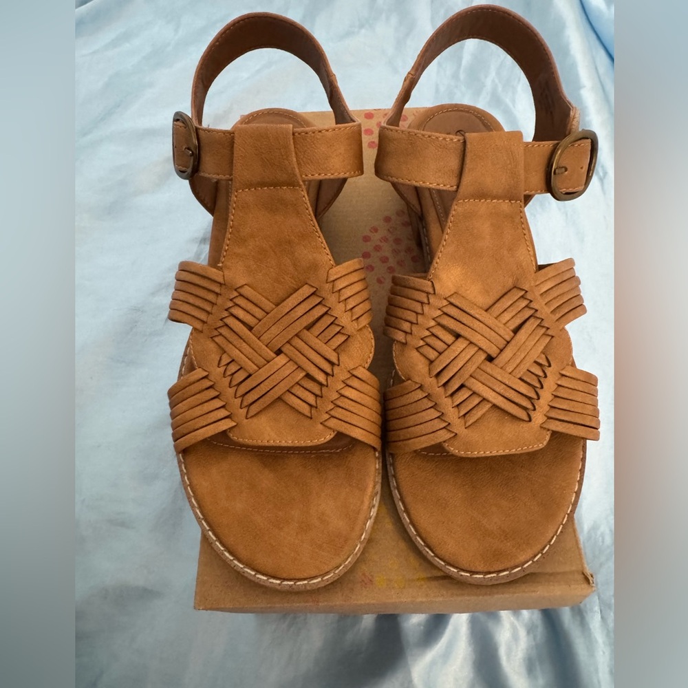 Women's Tan Sandals